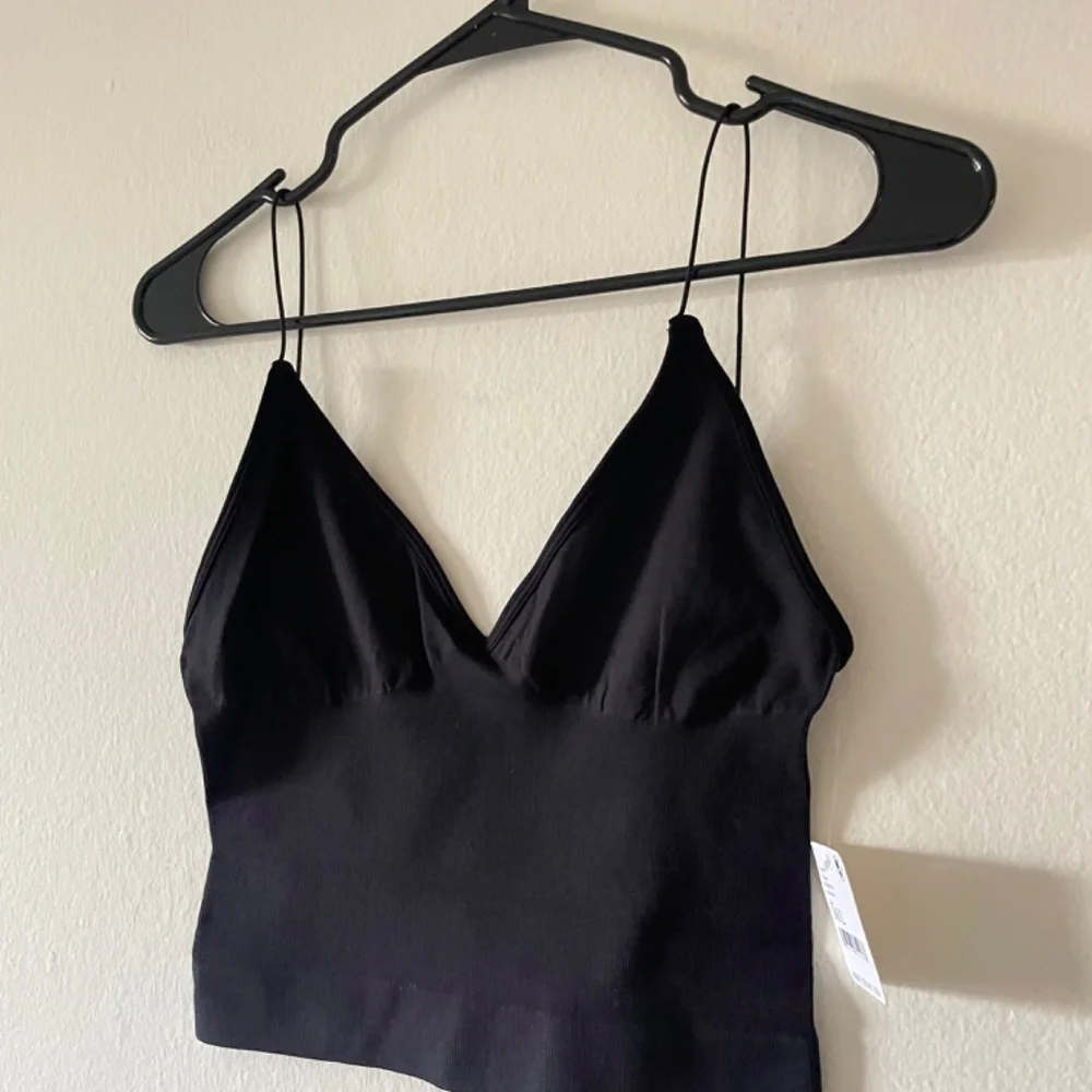 Free people Top Tanks black Size M/L NWT - Picture 4 of 7